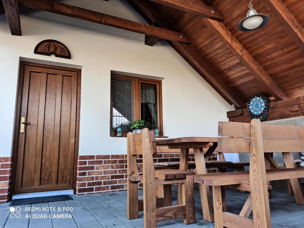Sklípek u Svobodů Casa de hóspedes Velké Bílovice Exterior foto