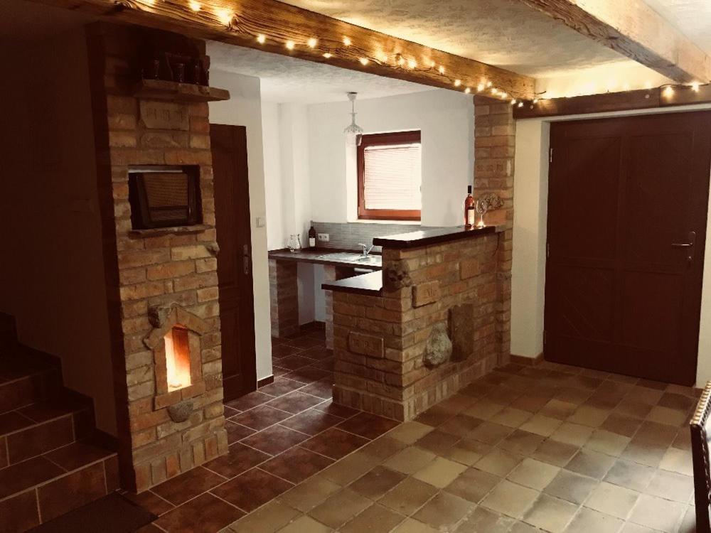 Sklípek u Svobodů Casa de hóspedes Velké Bílovice Exterior foto